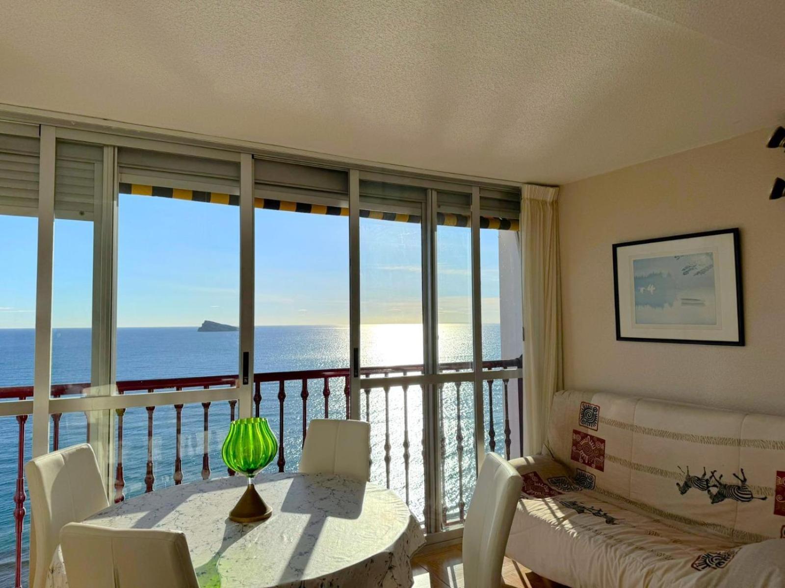 Las Damas Benidorm Buitenkant foto